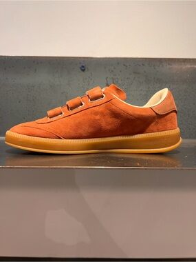 P448 Velcro Sneakers